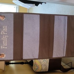 Thirty one family planner 3 pockets